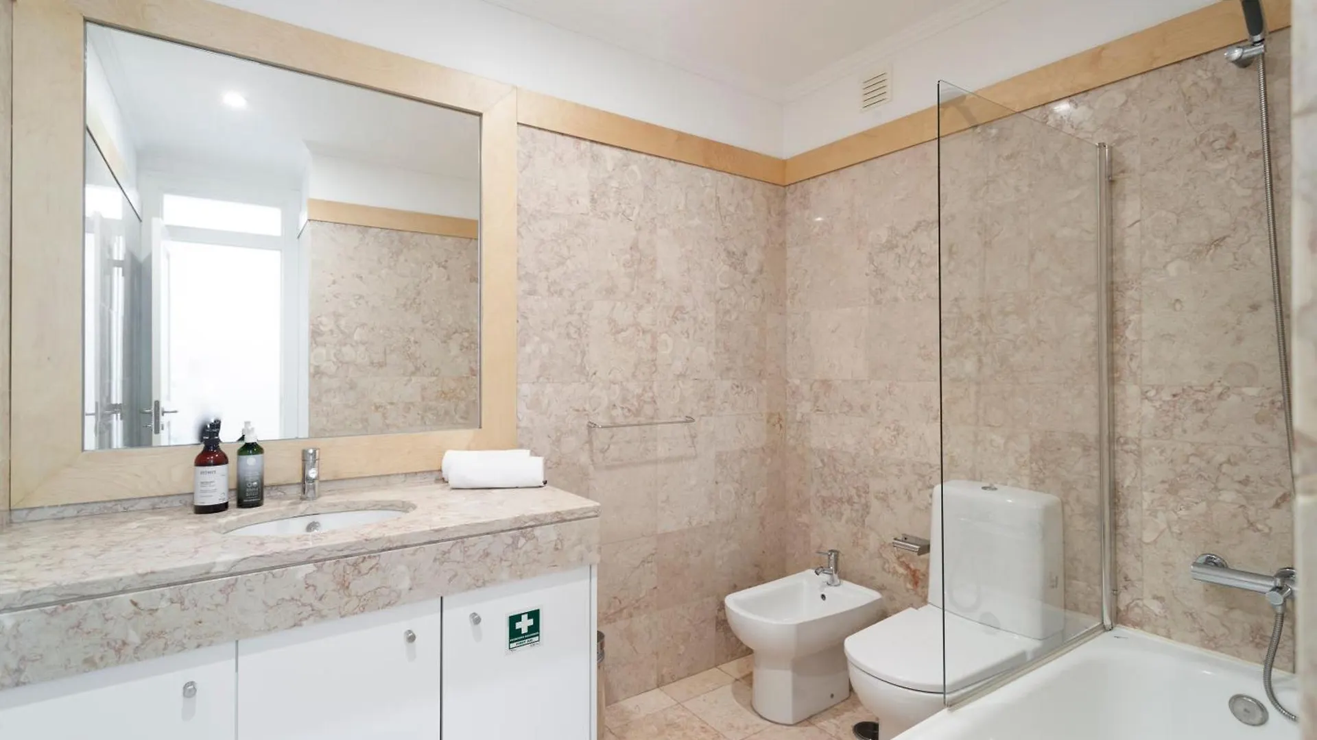 Guest house Madalena Exclusive Suites Lisbon