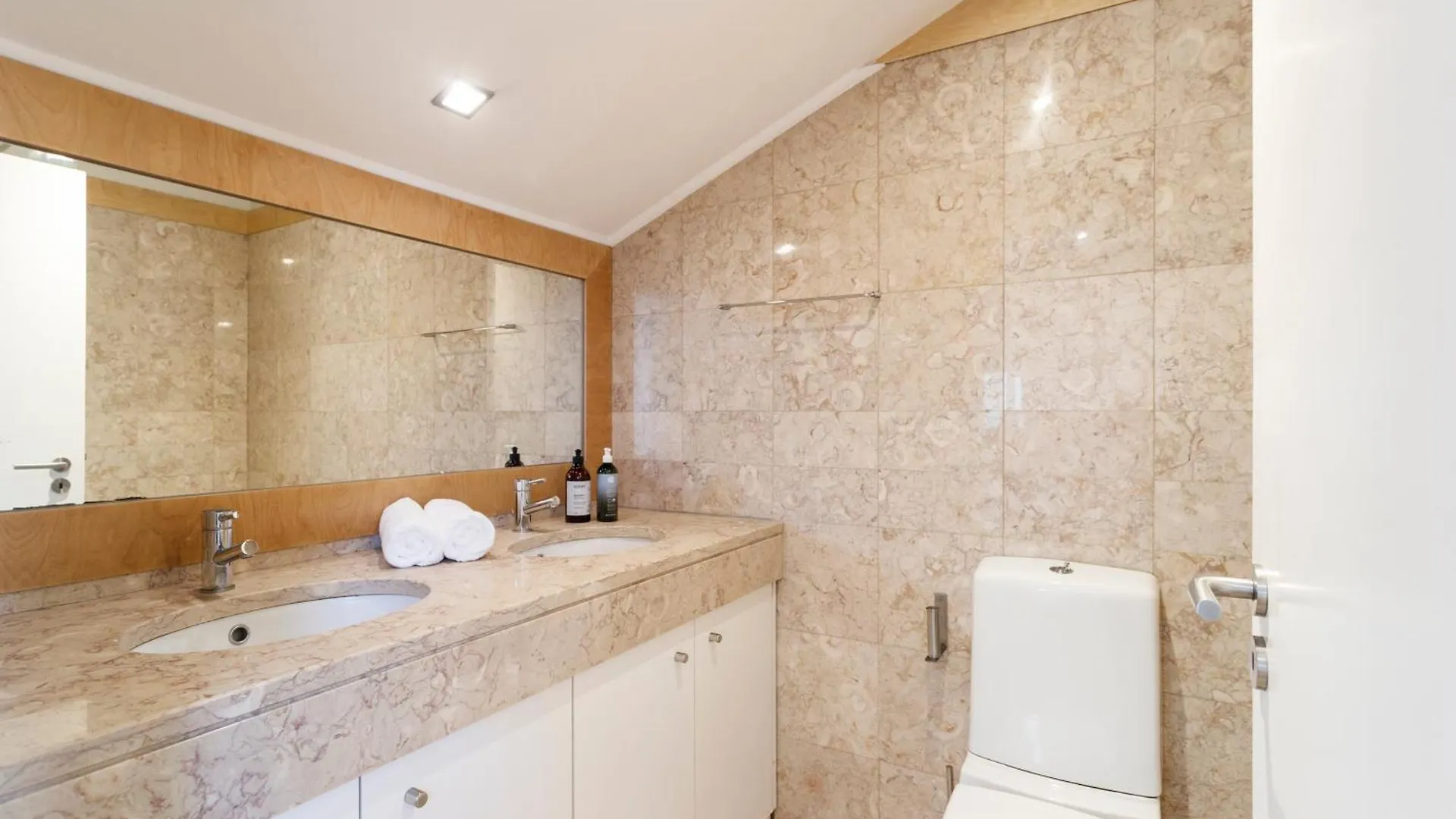 Madalena Exclusive Suites Lisbon Guest house